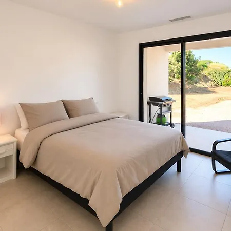 Spacious House With Sea And Mountain Views Apartment Bastelicaccia